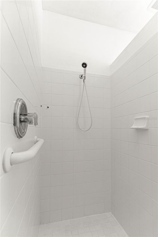 Image 6 of property listing at 2380 NW 53RD AVENUE ROAD, Ocala, FL 34482