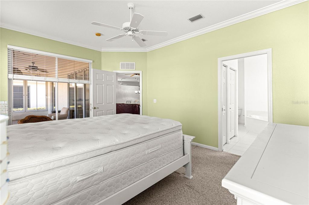 Image 8 of property listing at 2380 NW 53RD AVENUE ROAD, Ocala, FL 34482