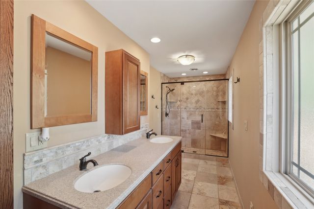 1810 Sunset Street, Grinnell, IA 50112