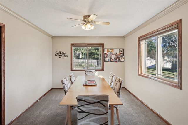 1810 Sunset Street, Grinnell, IA 50112