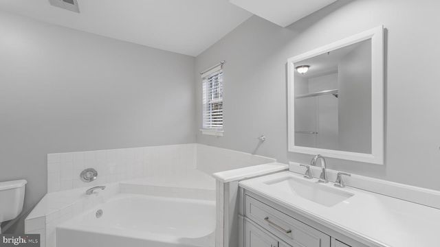 14691 STRATFORD DR, Woodbridge, VA 22193