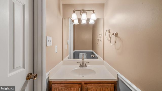 14691 STRATFORD DR, Woodbridge, VA 22193