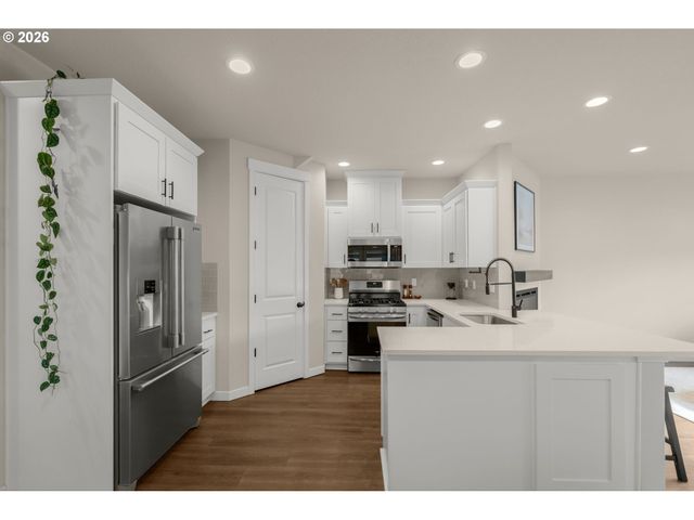 16545 Se SUNSHOWER Pl, Happy Valley, OR 97086