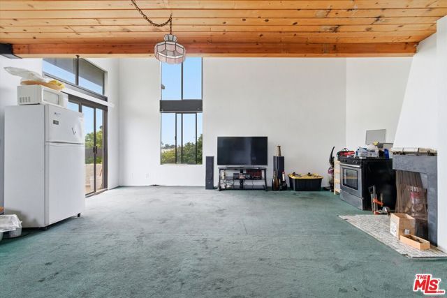 12438 Short Avenue 4, Los Angeles, CA 90066
