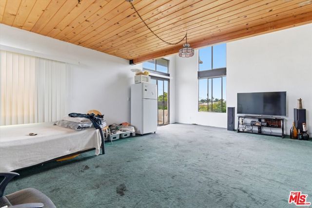 12438 Short Avenue 4, Los Angeles, CA 90066