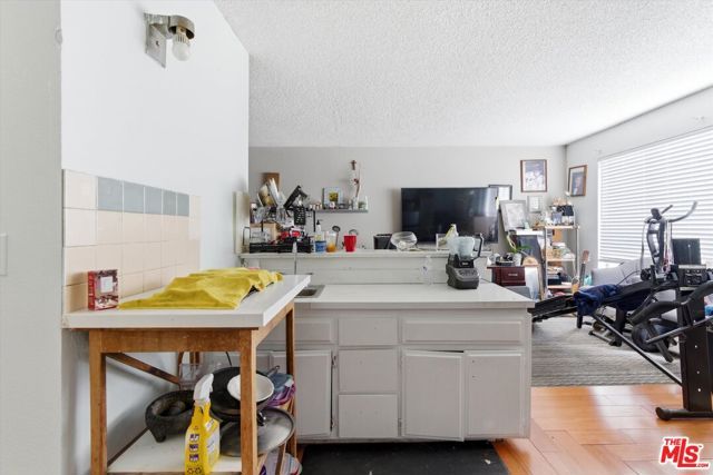 12438 Short Avenue 4, Los Angeles, CA 90066