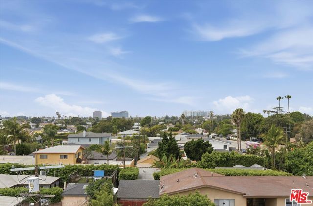 12438 Short Avenue 4, Los Angeles, CA 90066