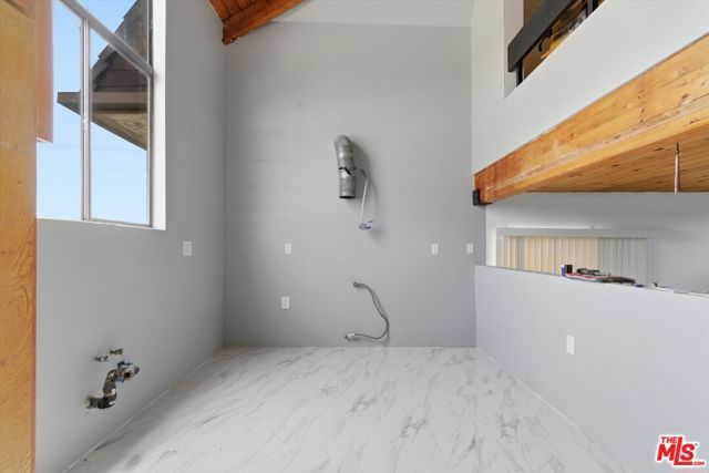 12438 Short Avenue 4, Los Angeles, CA 90066