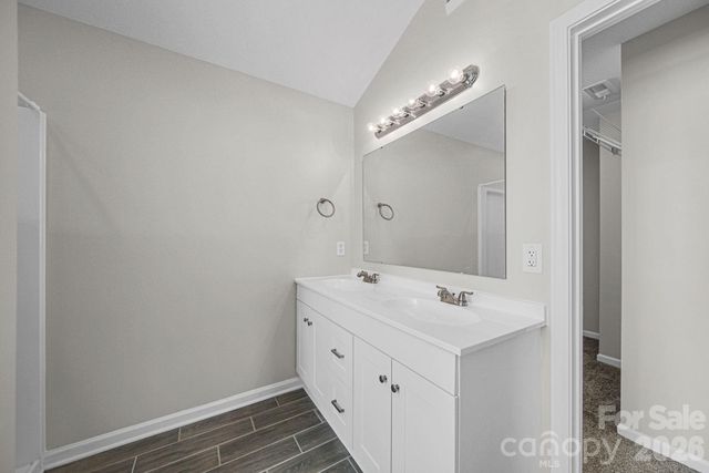 8246 Weeping Fig Lane, Charlotte, NC 28215