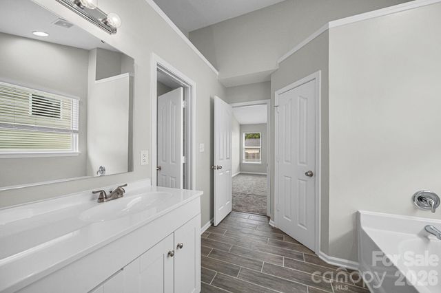 8246 Weeping Fig Lane, Charlotte, NC 28215