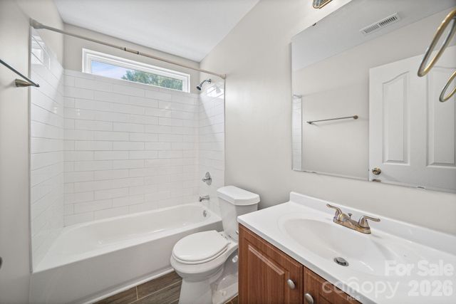 8246 Weeping Fig Lane, Charlotte, NC 28215