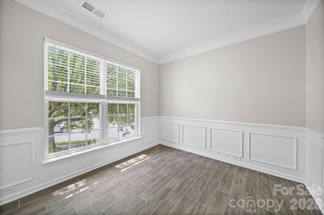 8246 Weeping Fig Lane, Charlotte, NC 28215