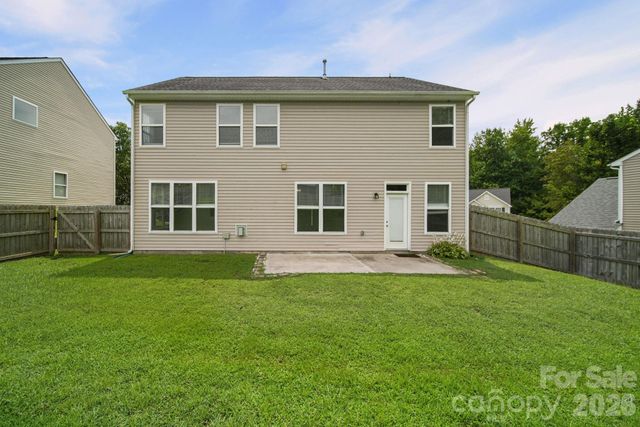 8246 Weeping Fig Lane, Charlotte, NC 28215