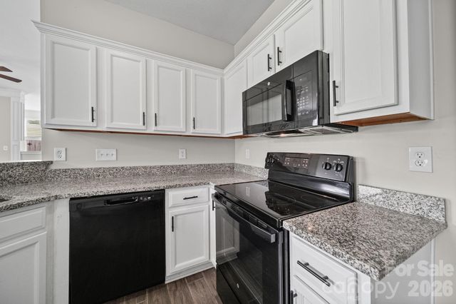 8246 Weeping Fig Lane, Charlotte, NC 28215