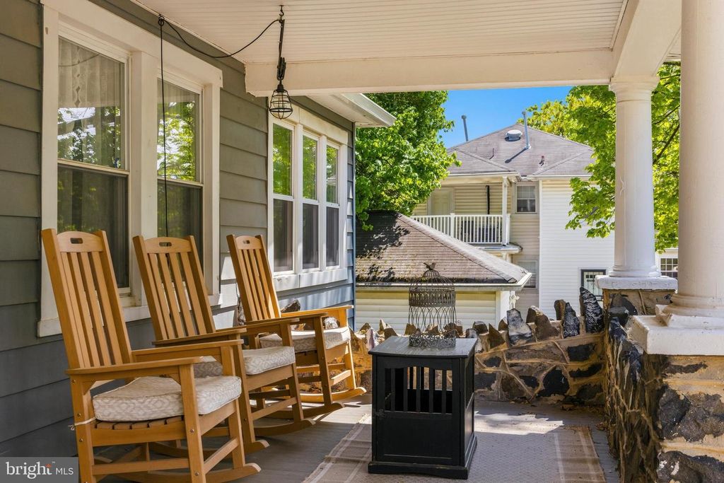 Image 10 of property listing at 3401 COPLEY RD, Baltimore, MD 21215