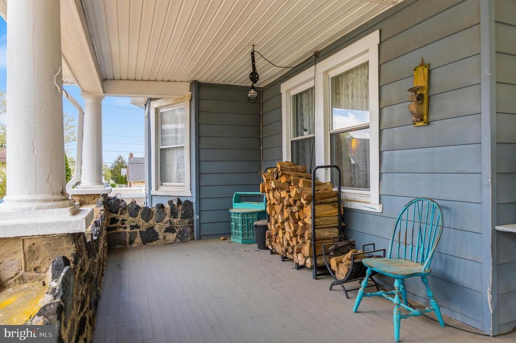 Image 11 of property listing at 3401 COPLEY RD, Baltimore, MD 21215