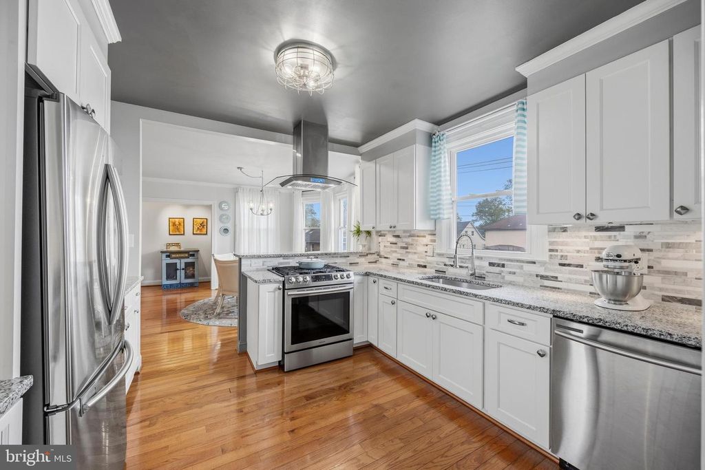 Image 32 of property listing at 3401 COPLEY RD, Baltimore, MD 21215