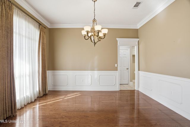 212 Whistlers Way, Hattiesburg, MS 39402