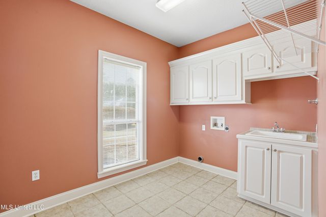 212 Whistlers Way, Hattiesburg, MS 39402