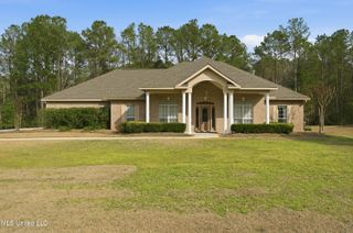 212 Whistlers Way, Hattiesburg, MS 39402