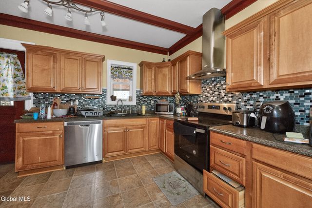 7 Broadview Terrace, Granville, NY 12832