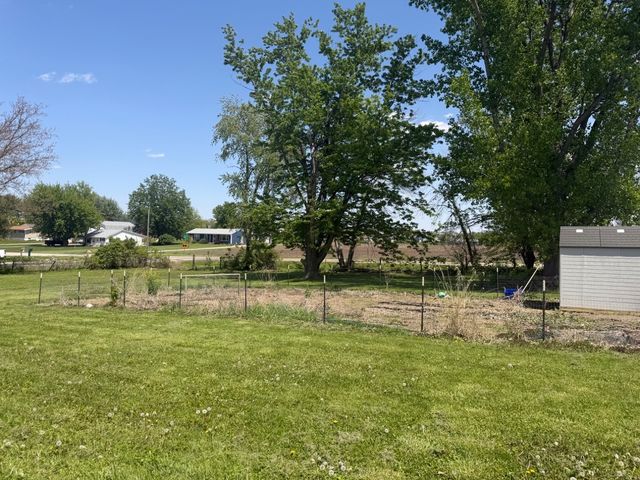 2755 Union Dr SW, Cedar Rapids, IA 52404