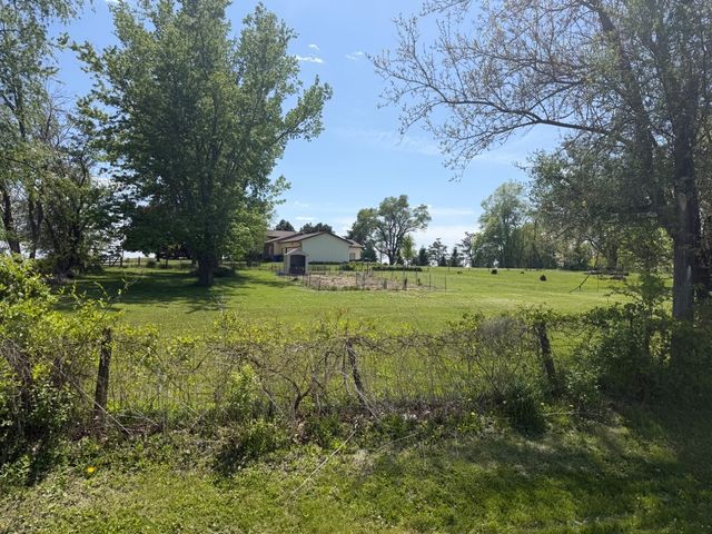 2755 Union Dr SW, Cedar Rapids, IA 52404