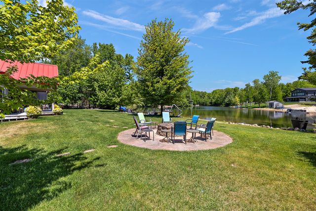 8662 W Edgewood Road, Mears, MI 49436