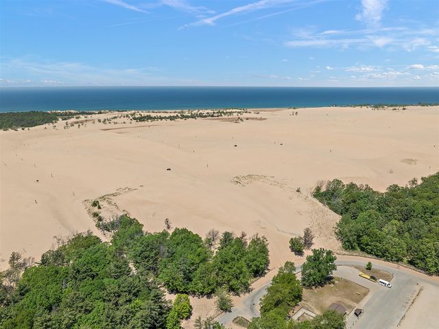 8662 W Edgewood Road, Mears, MI 49436