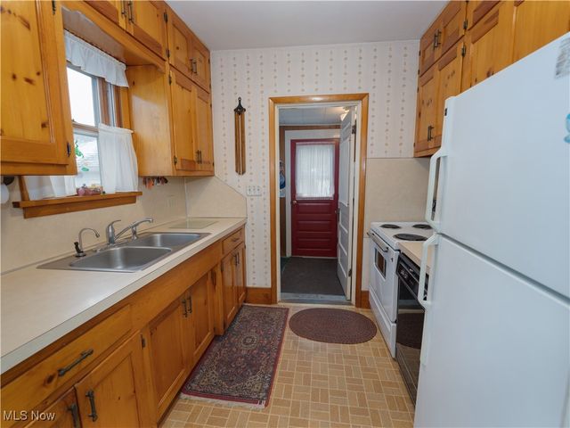 219 W Central Avenue, Ravenna, OH 44266