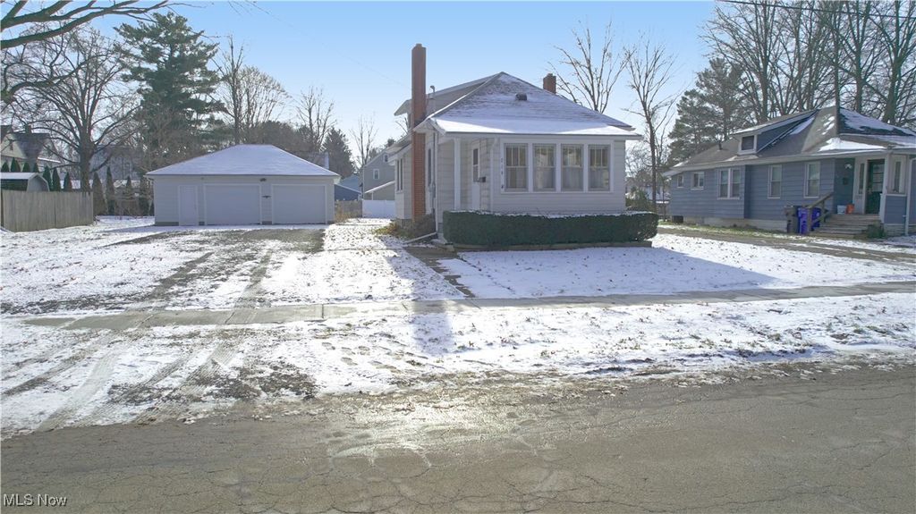 219 W Central Avenue, Ravenna, OH 44266