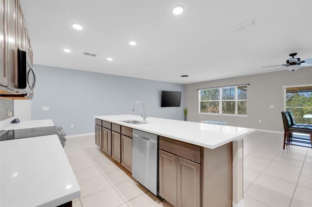 15211 SILVER EAGLE ROAD, Groveland, FL 34736