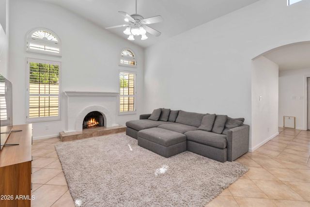 211 E RHEA Road, Tempe, AZ 85284