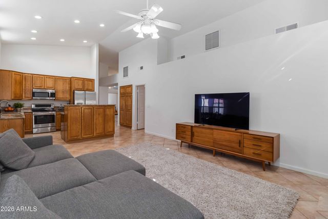 211 E RHEA Road, Tempe, AZ 85284