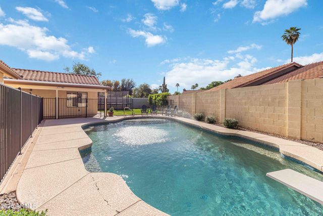 211 E RHEA Road, Tempe, AZ 85284