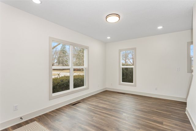 155 NW 2nd Street, Earlham, IA 50072