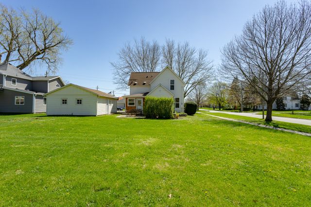 155 NW 2nd Street, Earlham, IA 50072