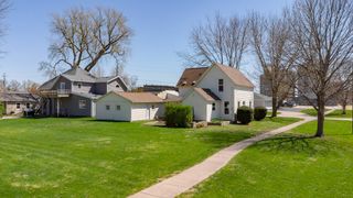 155 NW 2nd Street, Earlham, IA 50072