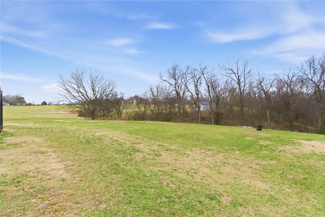 858 Gibson Hill Road, Farmington, AR 72730