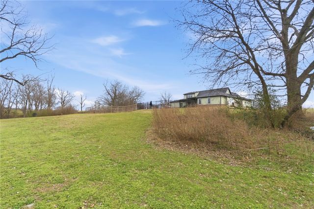 858 Gibson Hill Road, Farmington, AR 72730