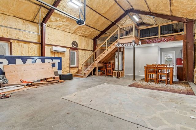 858 Gibson Hill Road, Farmington, AR 72730