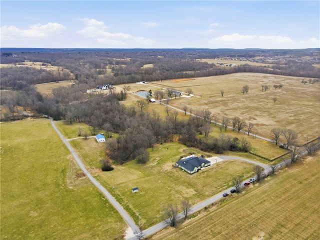 858 Gibson Hill Road, Farmington, AR 72730