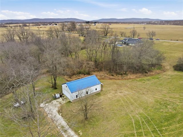 858 Gibson Hill Road, Farmington, AR 72730