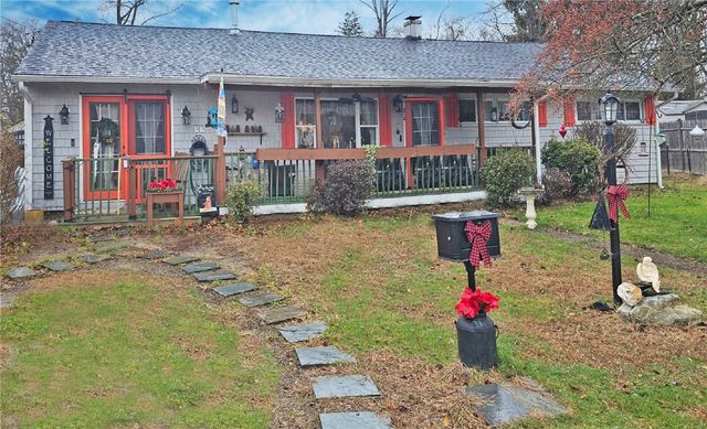 37 Gerald Street, Warwick, RI 02886