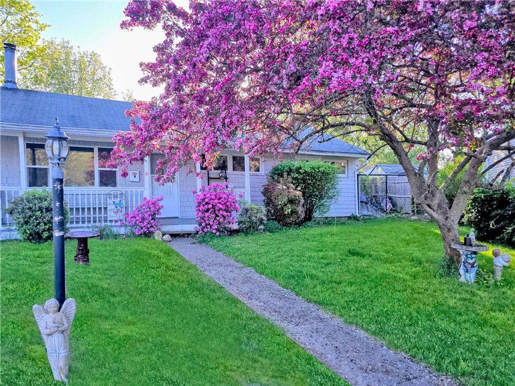 37 Gerald Street, Warwick, RI 02886