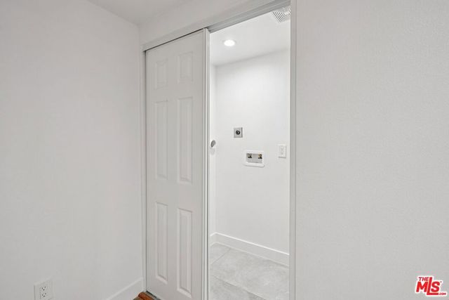 10422 Graham Avenue, Los Angeles, CA 90002