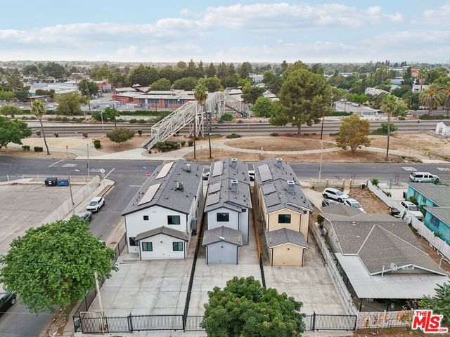 10422 Graham Avenue, Los Angeles, CA 90002