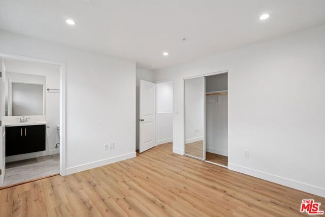 10422 Graham Avenue, Los Angeles, CA 90002