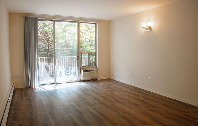 415 Wesley Avenue 24, Oak Park, IL 60302