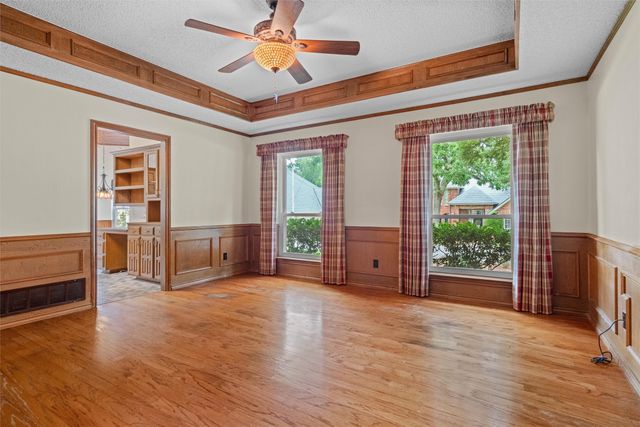 4930 High Creek Drive, Arlington, TX 76017